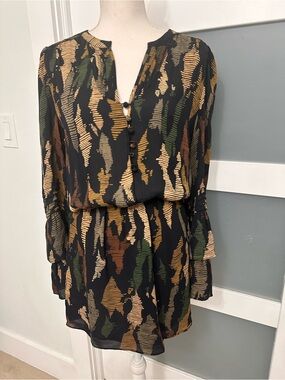 Parker Double Flare Sleeve Camo Silk Mini Dress SZ Medium Boho Luxe Chic READ